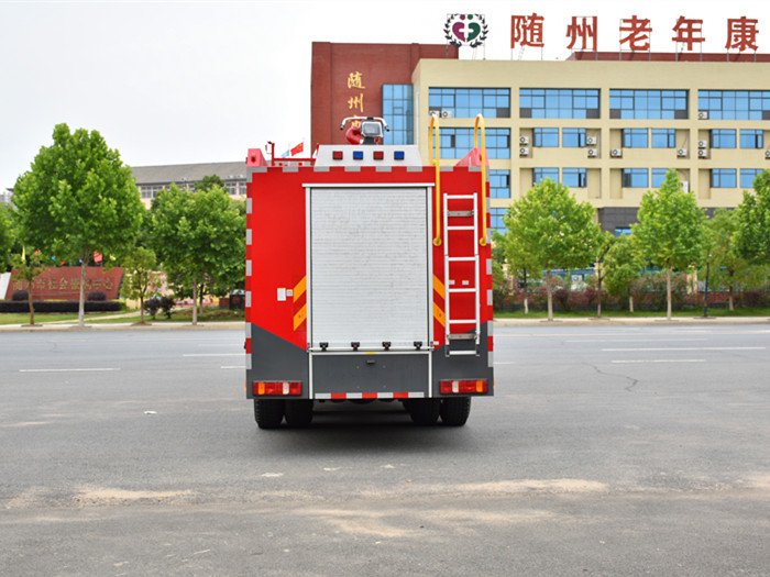 23噸豪沃前四后八水罐消防車(chē)