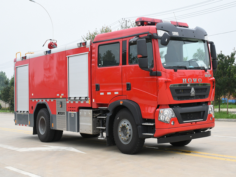 國六8噸重汽T5G泡沫消防車