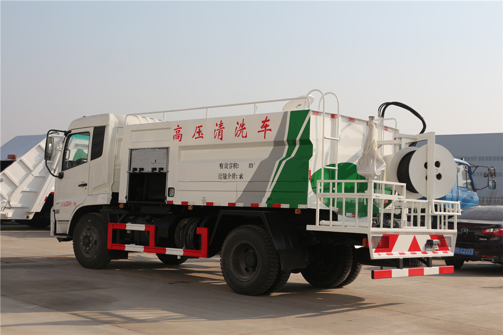 國(guó)六東風(fēng)天錦清洗吸污車(chē)